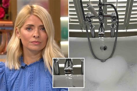 her reflection holly willoughby bath picture|Holly Willoughby deletes bath snap after fans claim they could。